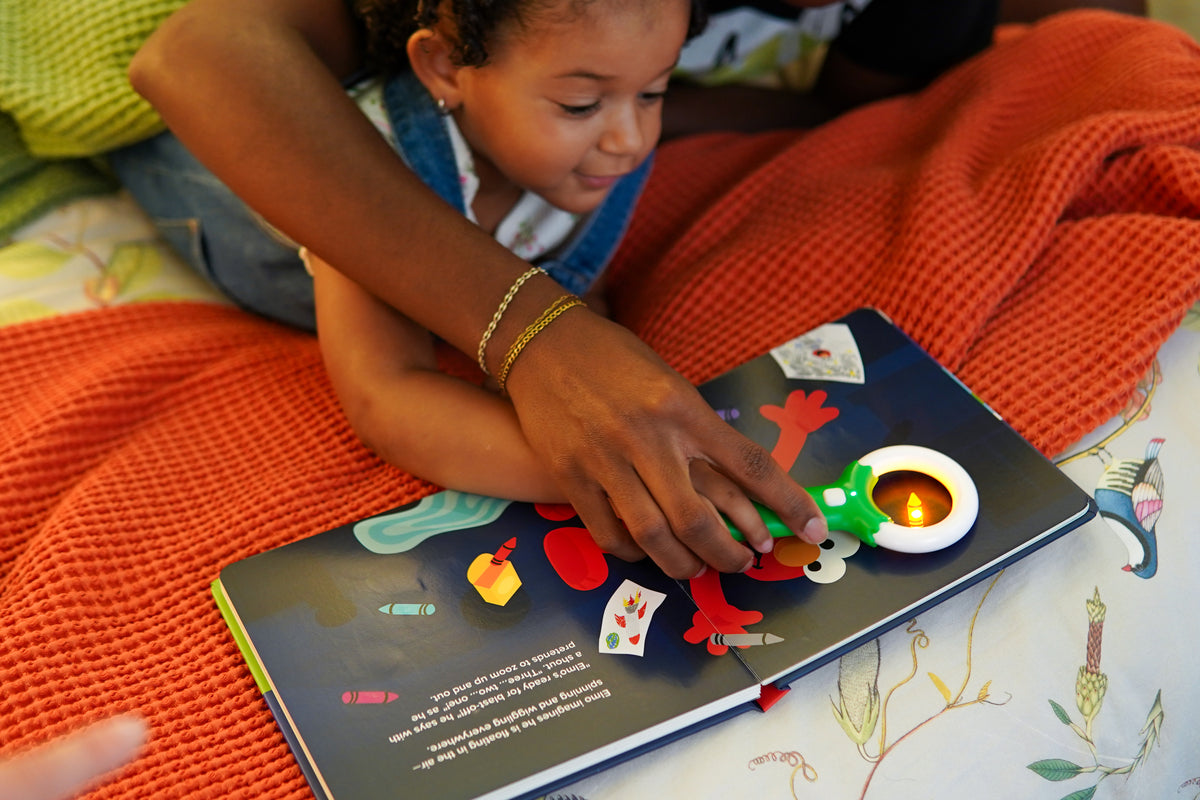 Light-Up Library - Play Pretend with Elmo: Outer Space